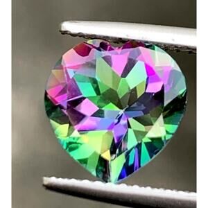 Absolutely STUNNING heart-shaped 4 Carat Mystic Topaz!